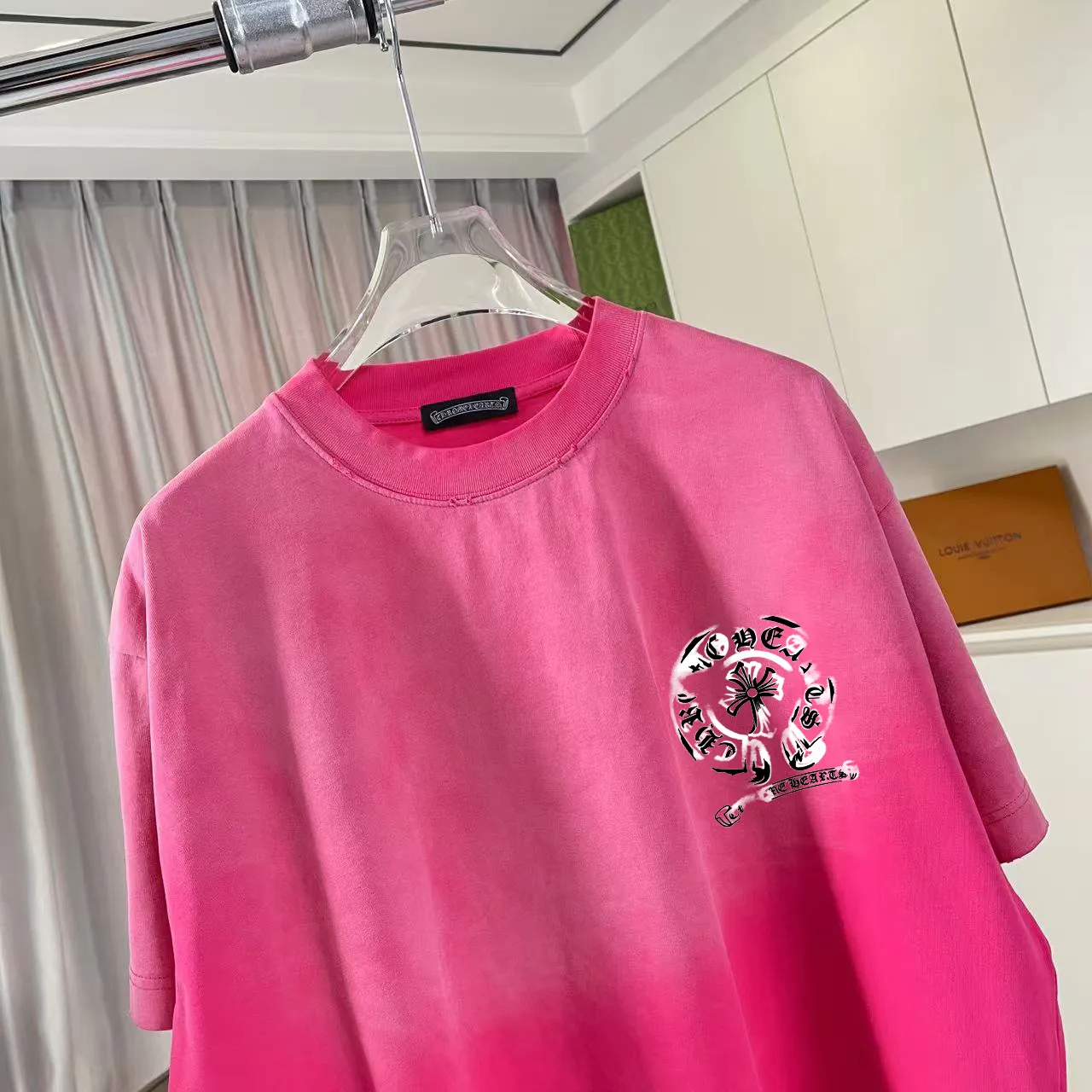 🅿️190 ch Crow* 2025 summer new style, washed, distressed, spray-painted, Sanskrit cross print, short-sleeved T-shirt, customized fabric 320g, same style for men and women, size: S M L XL XXL five sizes, color: black, white, gradient black, gradient red